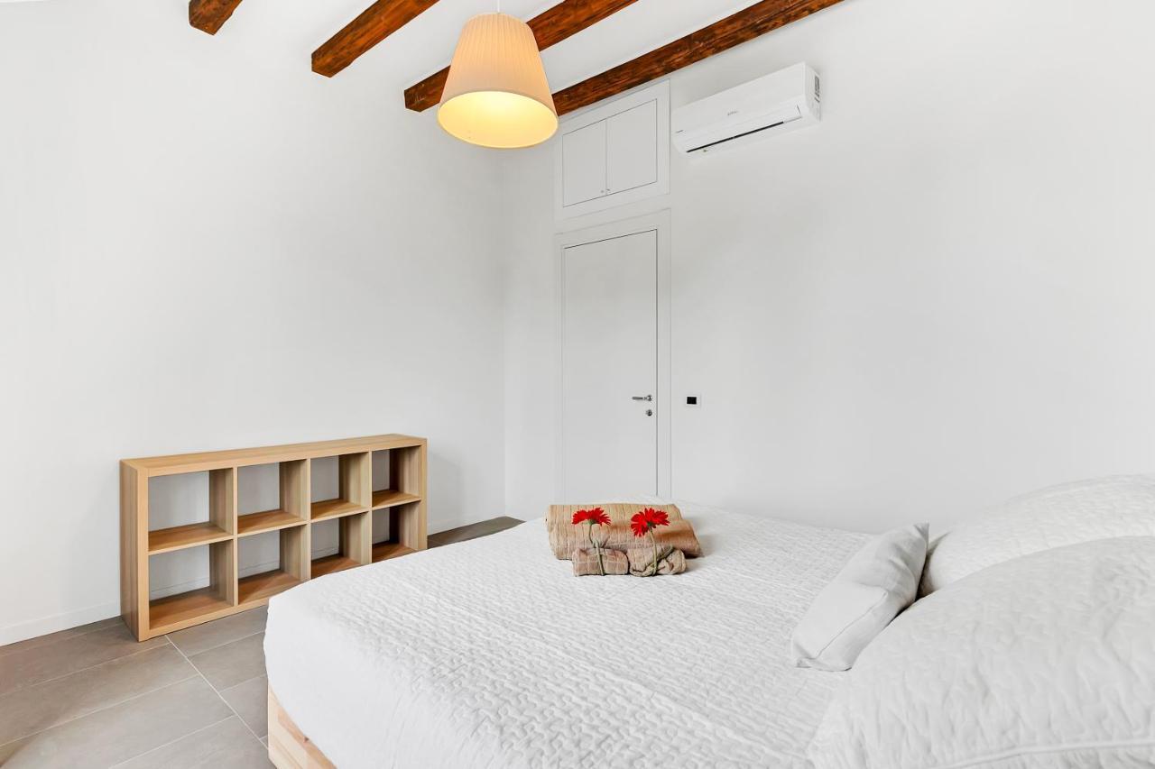 Alessia'S Flat- Naviglio Grande Apartman Buccinasco Kültér fotó