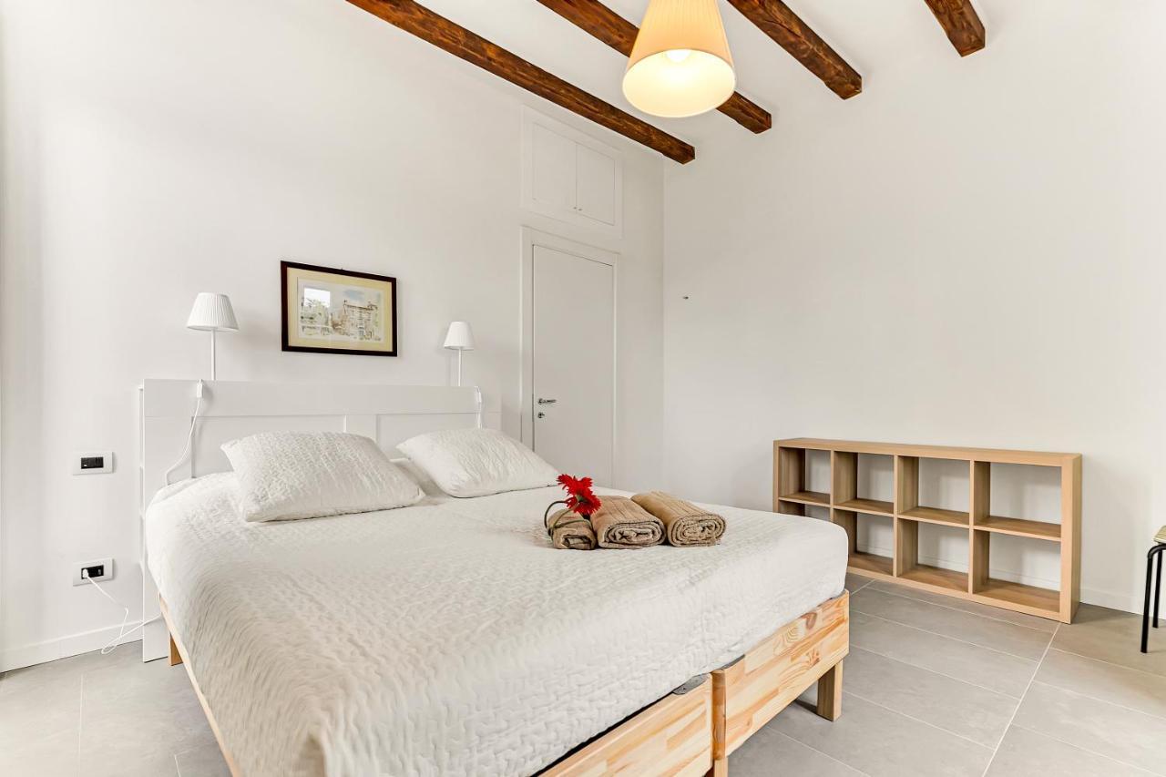 Alessia'S Flat- Naviglio Grande Apartman Buccinasco Kültér fotó